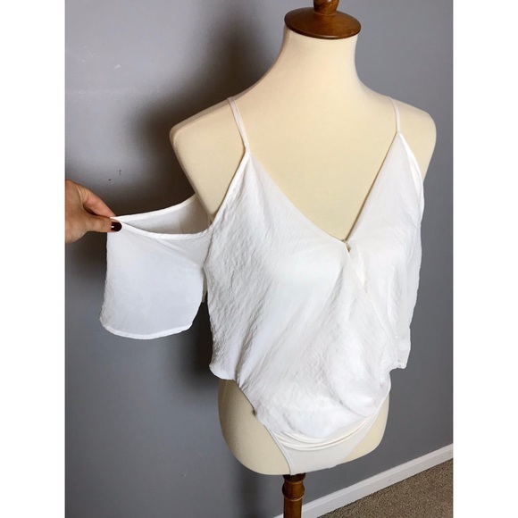White cold shoulder bodysuit - Picture 1 of 5